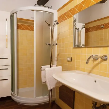 Apartment Il Cipresso - L'olmo - L'ulivo By Interhome
