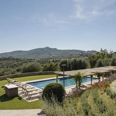 Il Cipresso - L'olmo - L'ulivo By Interhome