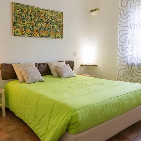Il Cipresso - L'olmo - L'ulivo By Interhome * Colle Calzolaro
